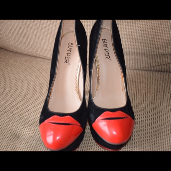 Shoes - Women’s Bumper Heels size 10